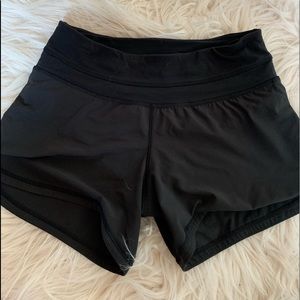 black lululemon shorts